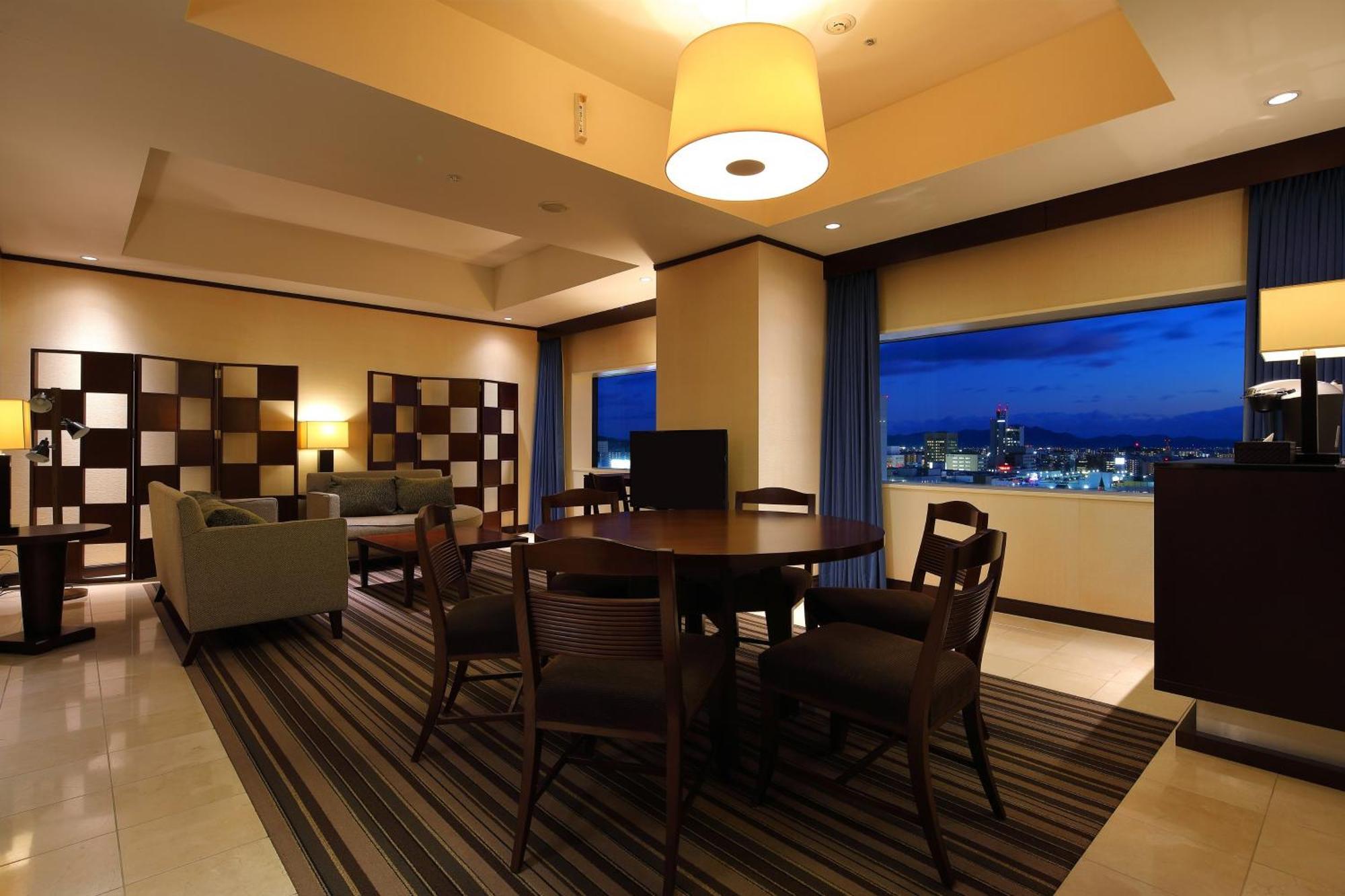 Ana Crowne Plaza Okayama By Ihg Hotel Bagian luar foto